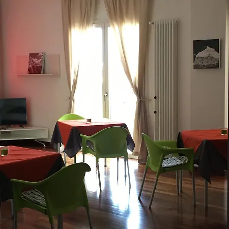 Amaranto Nocleg ze śniadaniem 3*